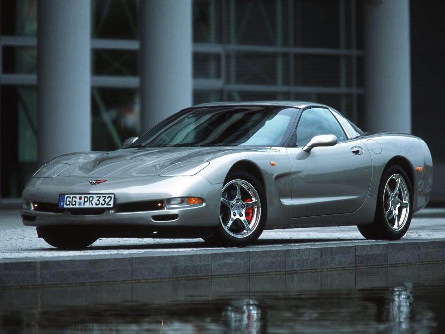  Chevrolet Corvette Coupe 1997 года  (EU) (фото 15 из 22)